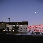 En Valle Nevado, Cómodo depto en edificio VALLE DE CONDORES, Ski in y out Servicio HOM VC2602